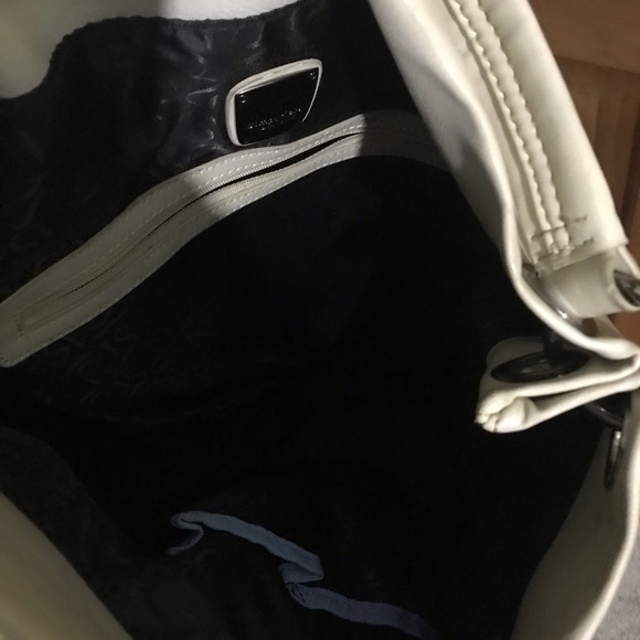 Tan Purse - Picture 4 of 5